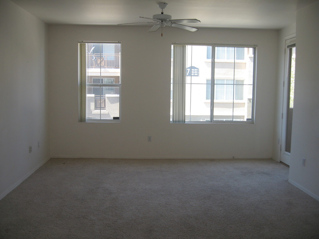 909 East Camelback Road, Unit 2026 Phoenix, AZ 85014 - Photo 6 of 10 Great room