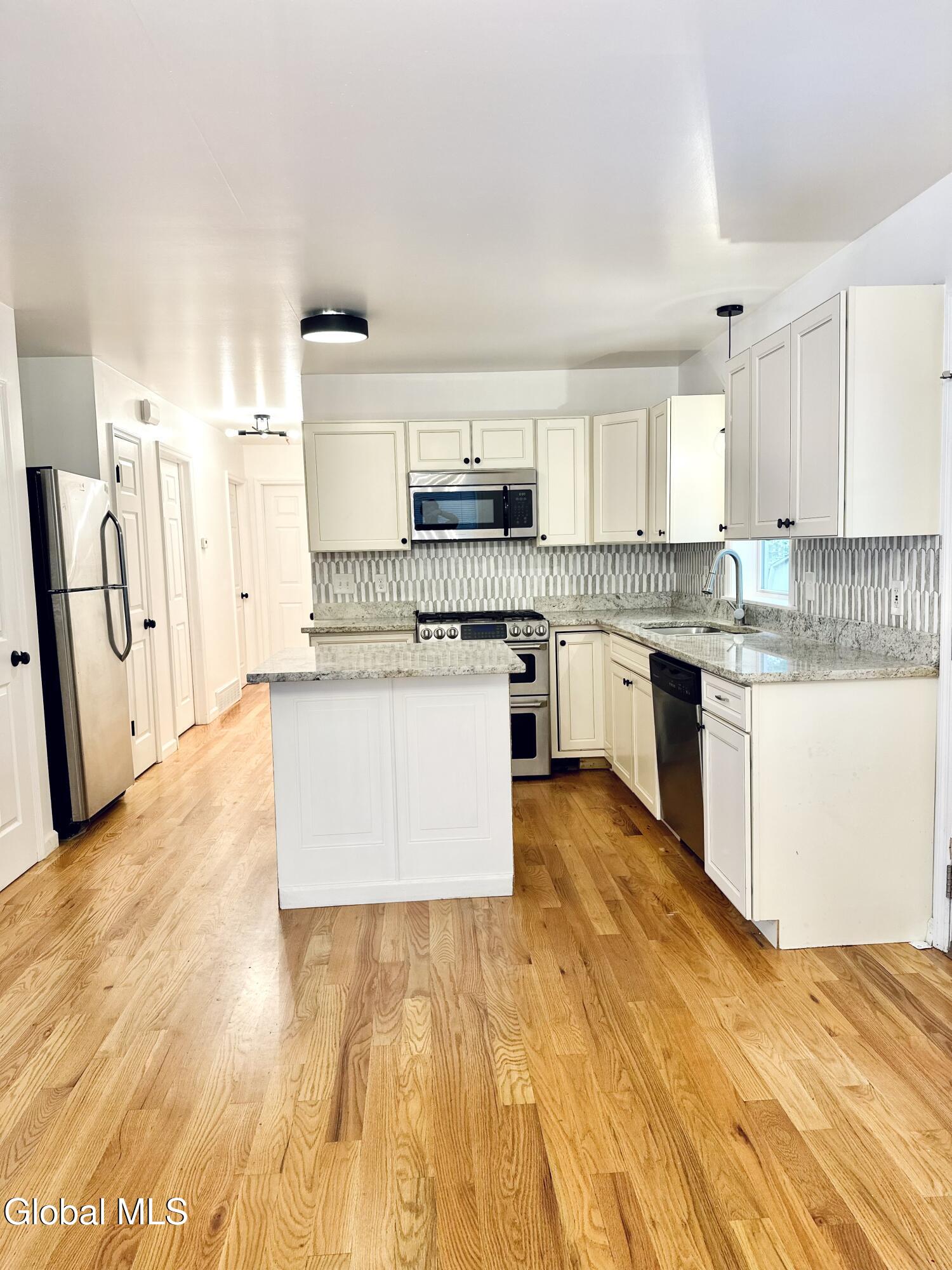 21 Loughberry Road Saratoga Springs, NY 12866 - Photo 14 of 28 IMG_9638