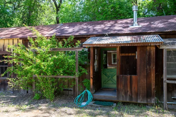 $375,000 | 24850 East Lane, Covelo, CA 95428