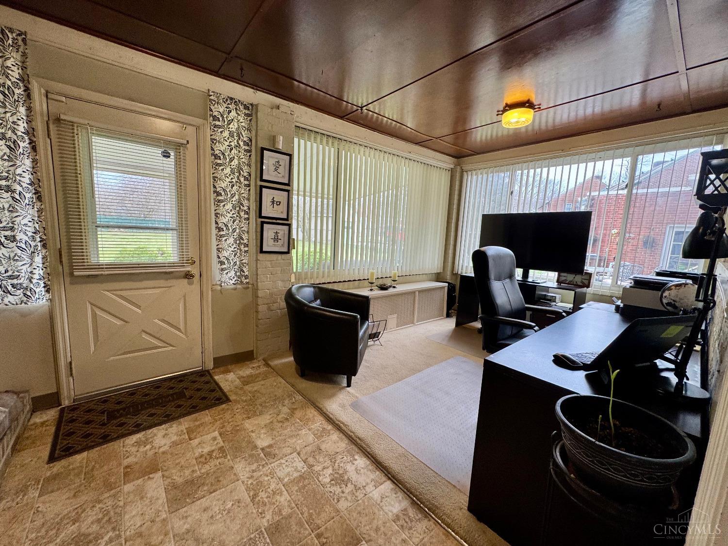 10 Andover Road Greenhills, OH 45218 - Photo 13 of 74