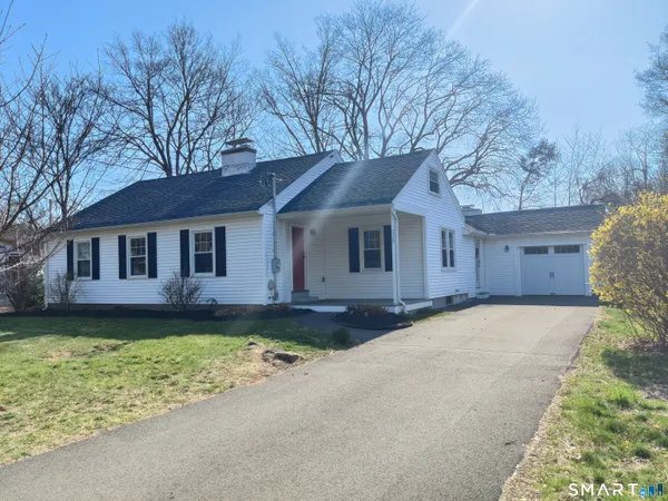 $479,000 | 338 South Elm Street, Wallingford, CT 06492