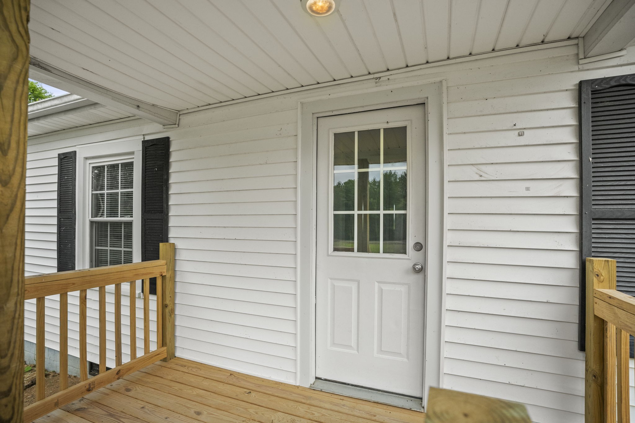 7230 Highway 49 E Springfield Tn 37172 East Springfield, TN 37172 - Photo 25 of 33 a view of a house with wooden floor