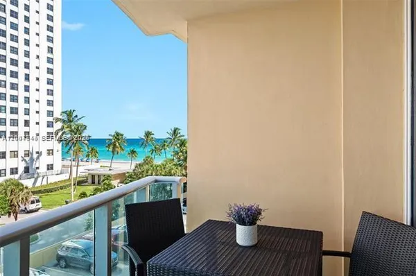 $2,690 | 2501 South Ocean Drive, Unit 402, Hollywood, FL 33019
