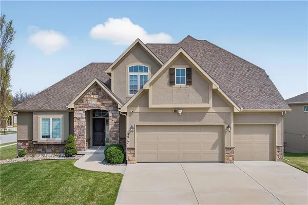 $700,000 | 4517 Sienna Ridge, Riverside, MO 64150
