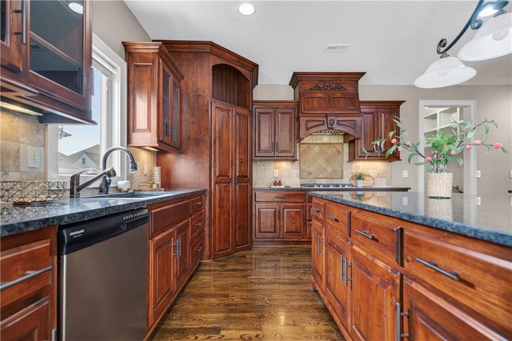 4517 Sienna Ridge Riverside, MO 64150 - Photo 20 of 76