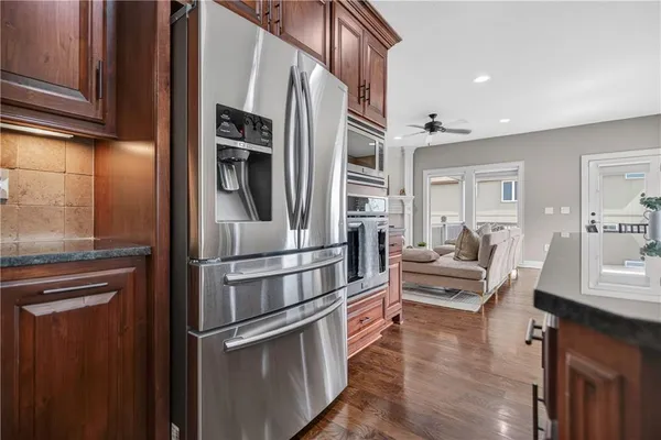 $700,000 | 4517 Sienna Ridge, Riverside, MO 64150