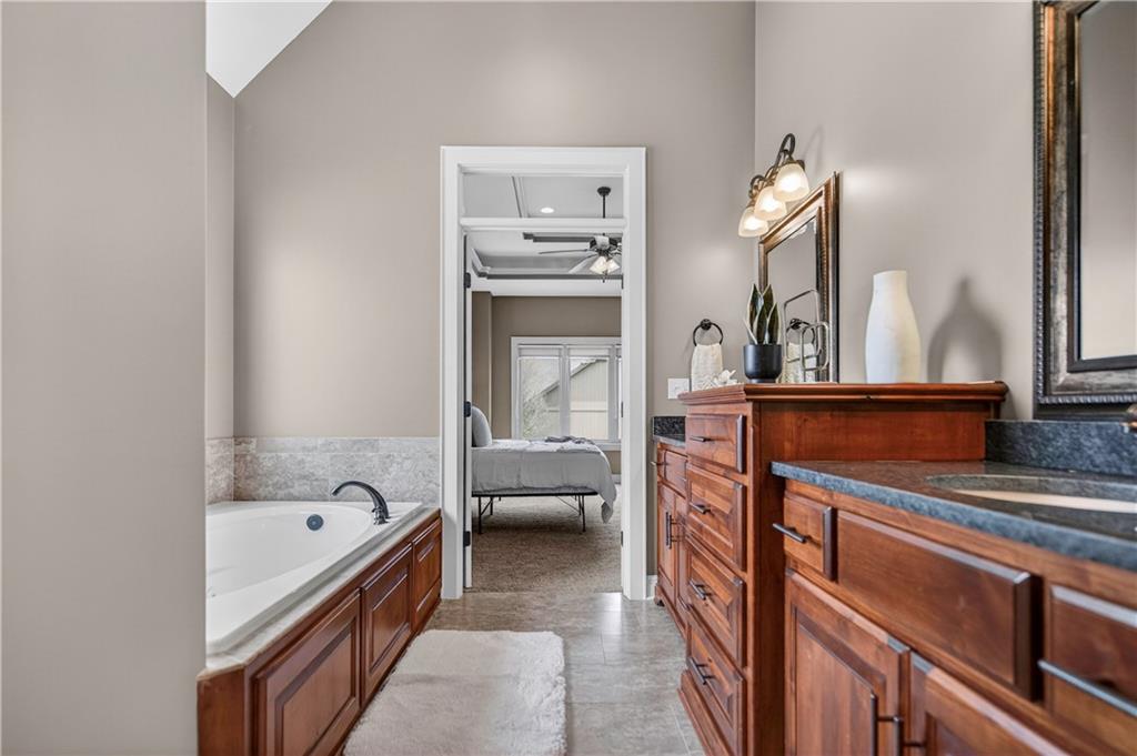 4517 Sienna Ridge Riverside, MO 64150 - Photo 37 of 76