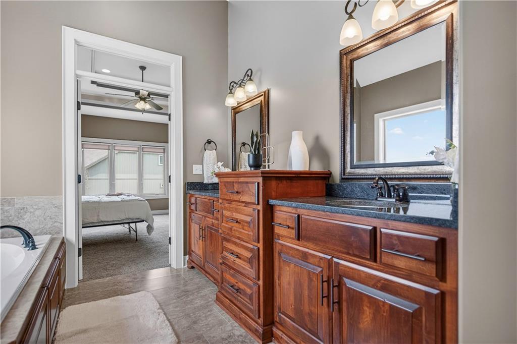 4517 Sienna Ridge Riverside, MO 64150 - Photo 38 of 76