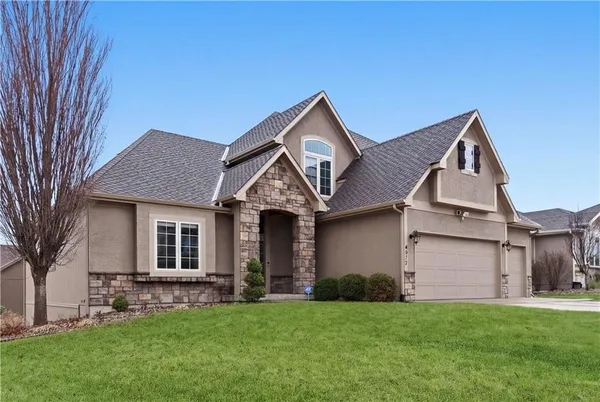 $700,000 | 4517 Sienna Ridge, Riverside, MO 64150