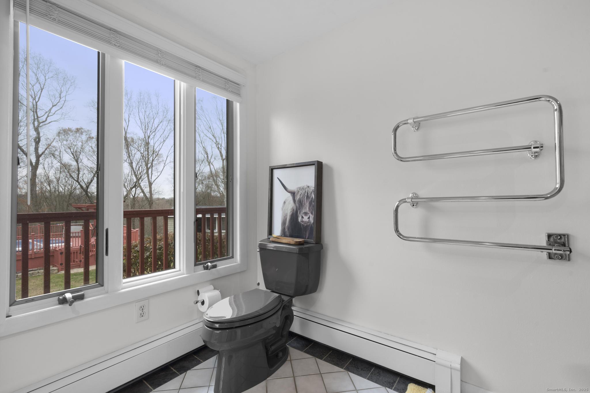 57 Gray Rock Road Trumbull, CT 06611 - Photo 19 of 40 a bathroom with a toilet sink and tub