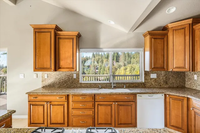 $650,000 | 954 Sandalwood Drive, Murphys, CA 95247