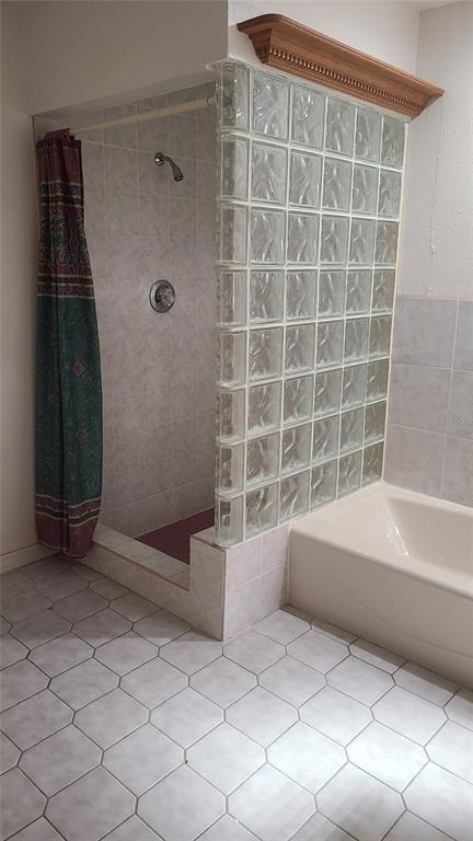 8404 Barrett Place Tampa, FL 33617 - Photo 9 of 28