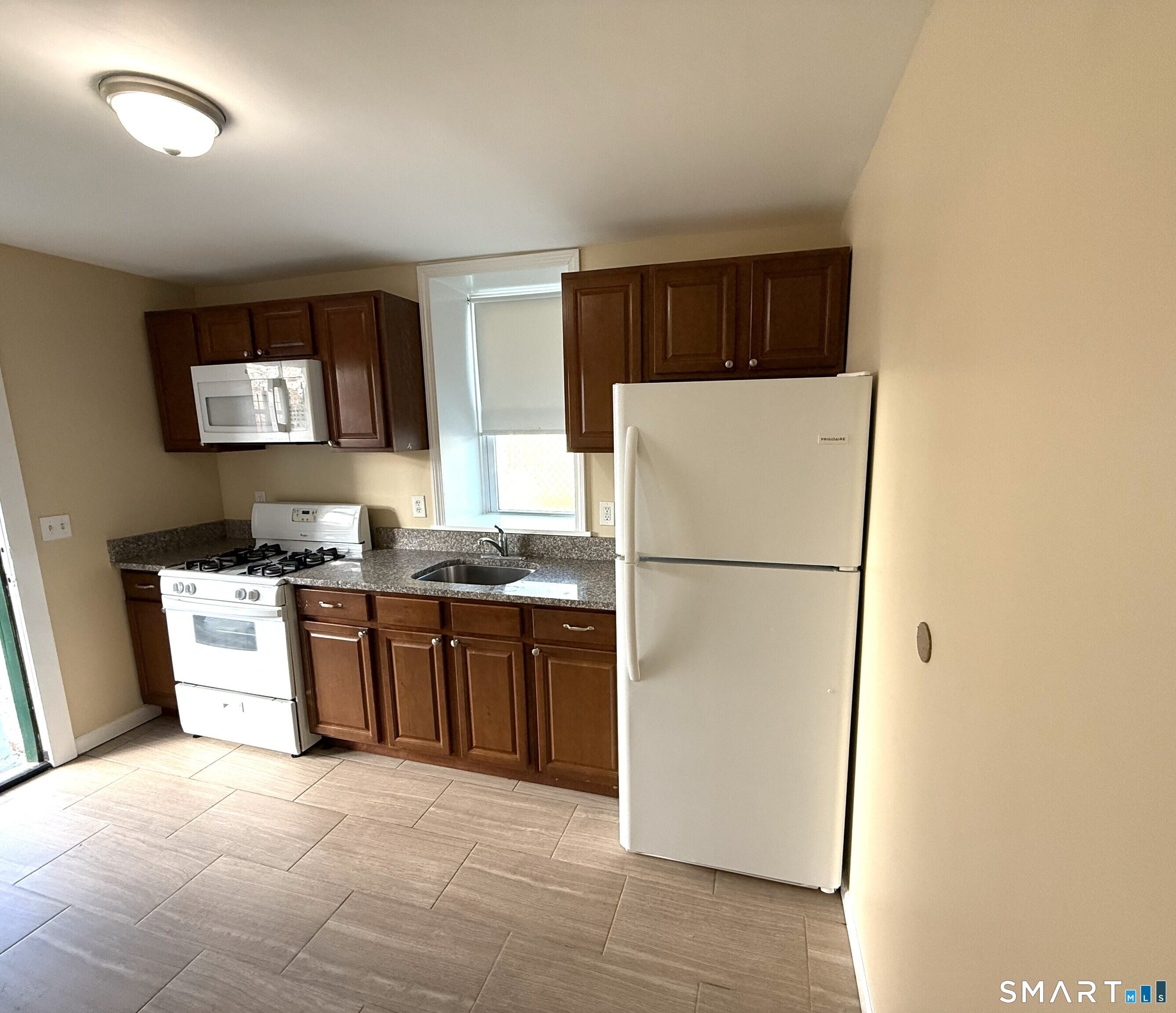 1333 East Main Street, Unit 7 Bridgeport, CT 06608 - Photo 6 of 10