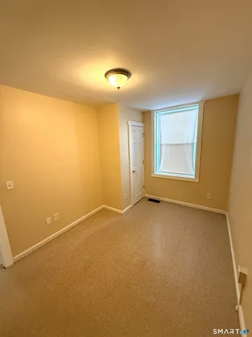 $1,350 | 1333 East Main Street, Unit 7, Bridgeport, CT 06608