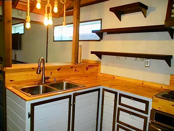 $1,300 | 8707 Private Road 7355, Wolfforth, TX 79382