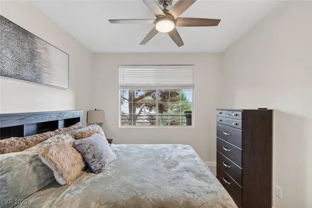 $2,900 | 1704 Queen Victoria Street, Unit 203, Las Vegas, NV 89144