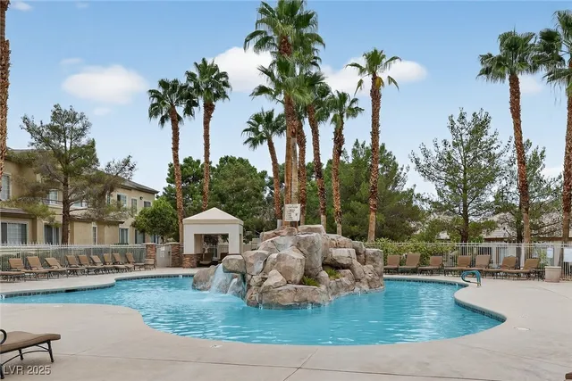 $2,900 | 1704 Queen Victoria Street, Unit 203, Las Vegas, NV 89144