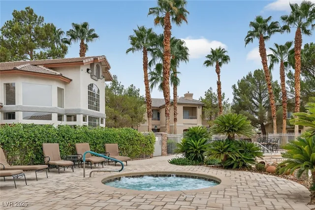 $2,900 | 1704 Queen Victoria Street, Unit 203, Las Vegas, NV 89144