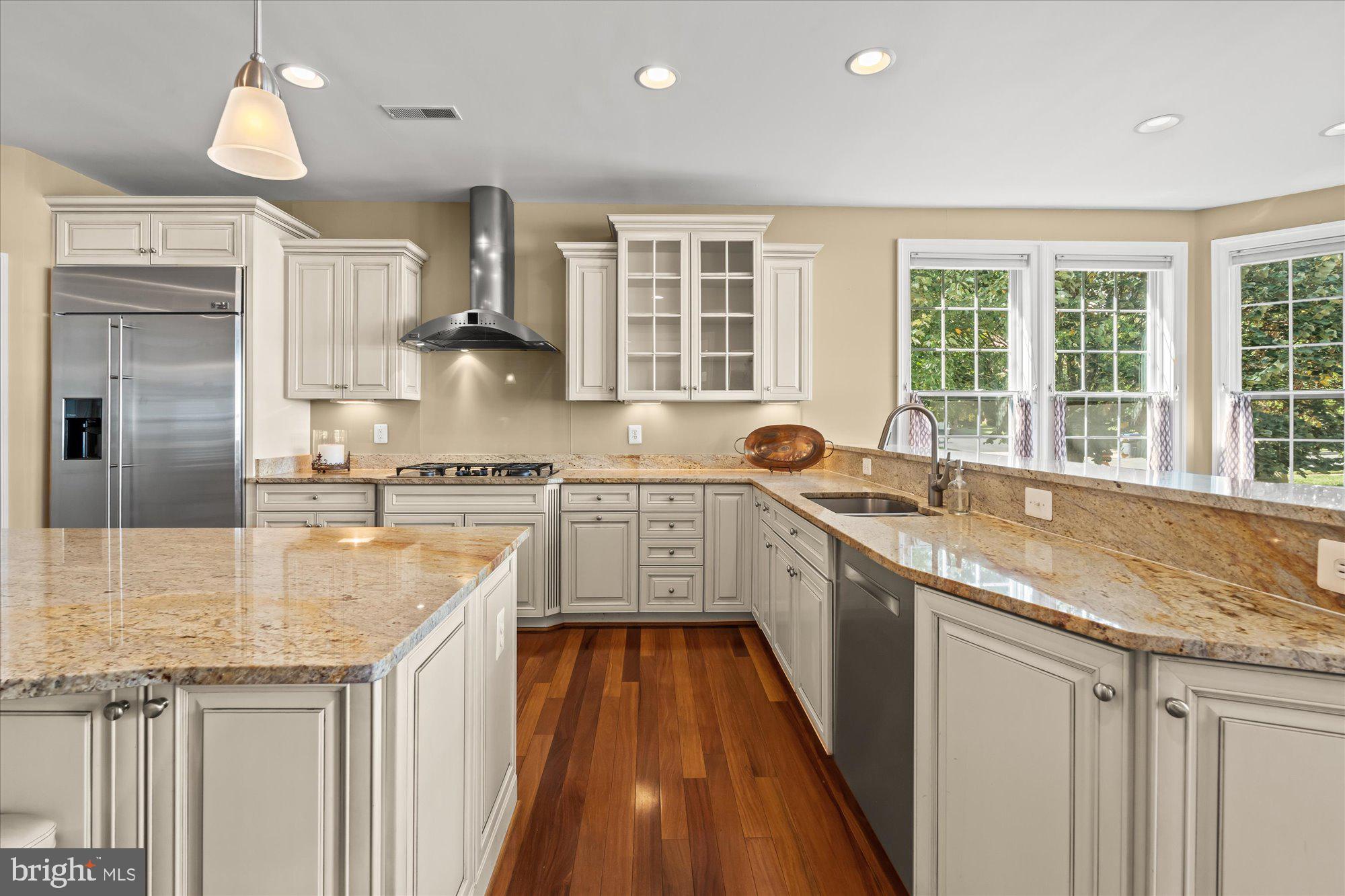 9300 Castle Hill Road Springfield, VA 22153 - Photo 15 of 60 Kitchen