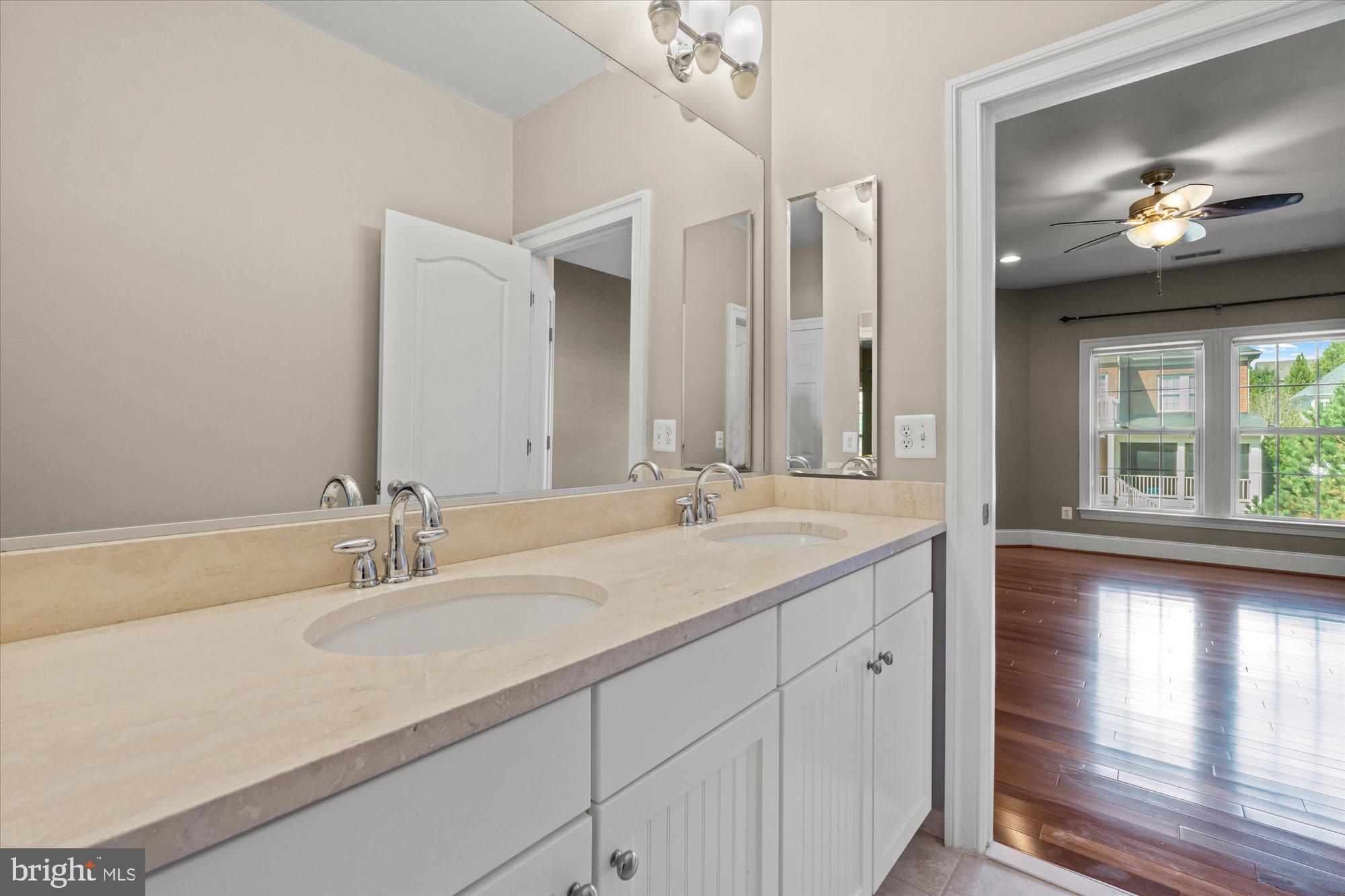 9300 Castle Hill Road Springfield, VA 22153 - Photo 47 of 60 Jack and Jill bathrooms for Bedrooms No. 4 and 5
