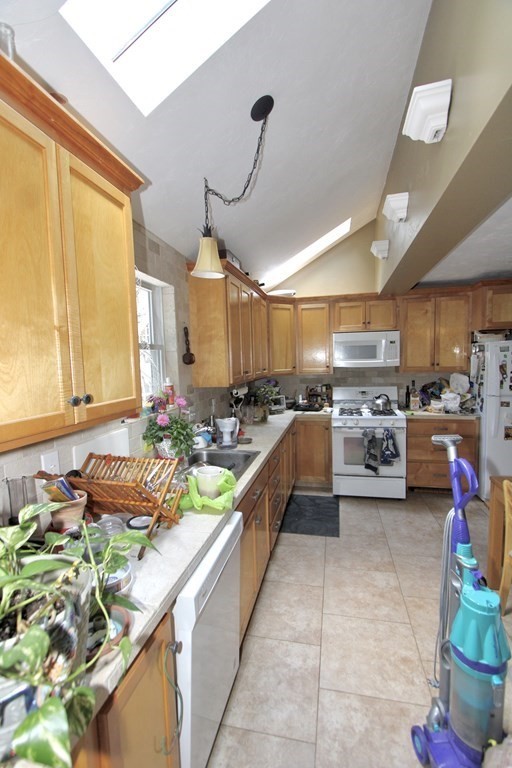29-31 Rockrimmon Road Worcester, MA 01602 - Photo 4 of 18 Gallery Image 4