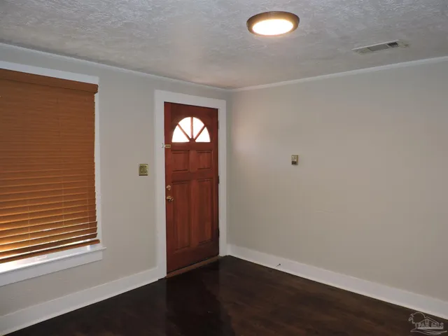 $1,595 | 916 East Hatton Street, Pensacola, FL 32503