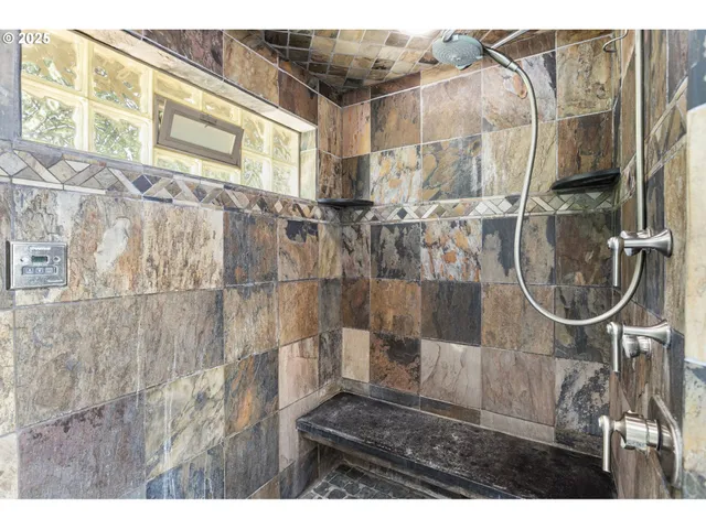 $799,000 | 19119 Northeast 204th Avenue, Brush Prairie, WA 98606