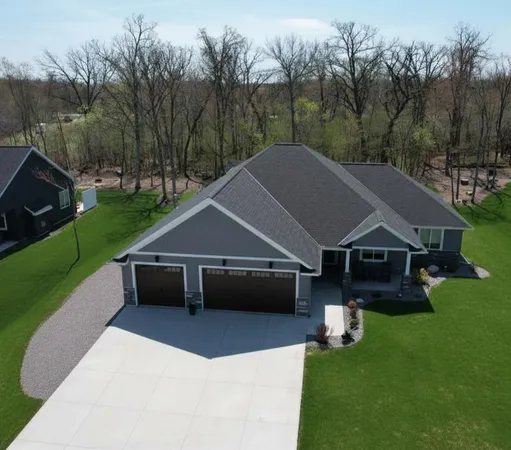 $554,777 | 4721 381st Trail, North Branch, MN 55056