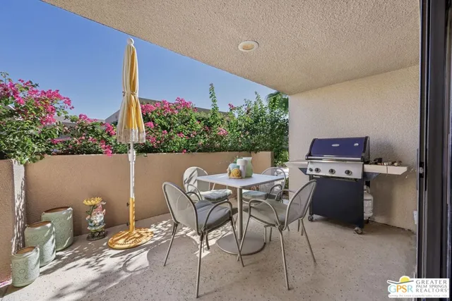 $295,000 | 222 North Calle El Segundo, Unit 529, Palm Springs, CA 92262