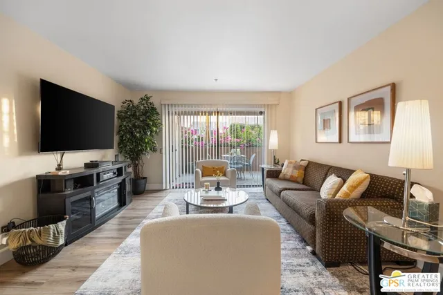 $295,000 | 222 North Calle El Segundo, Unit 529, Palm Springs, CA 92262