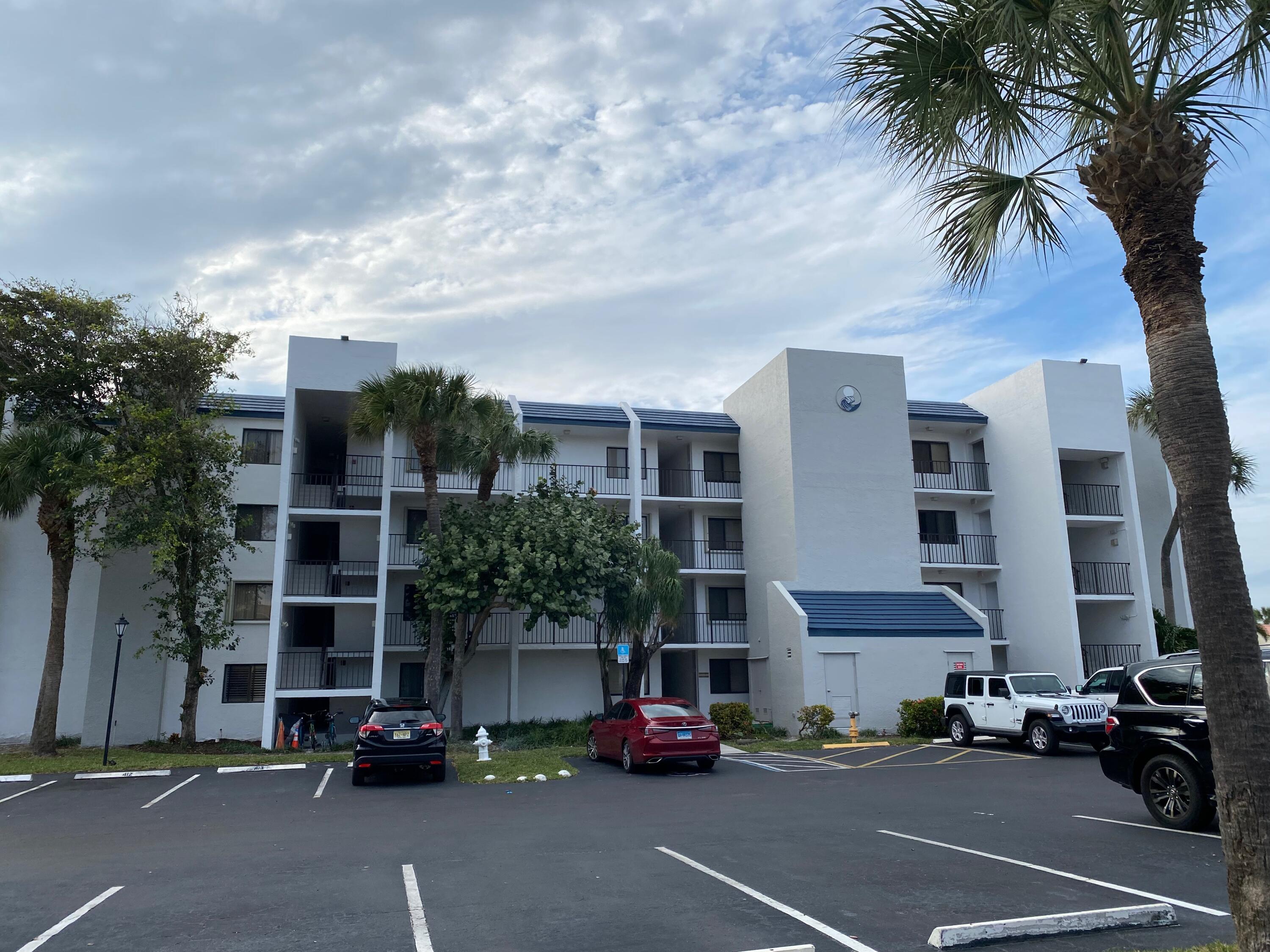 1605 Highway 1, Unit E403 Jupiter, FL 33477 - Photo 29 of 34 IMG_0180