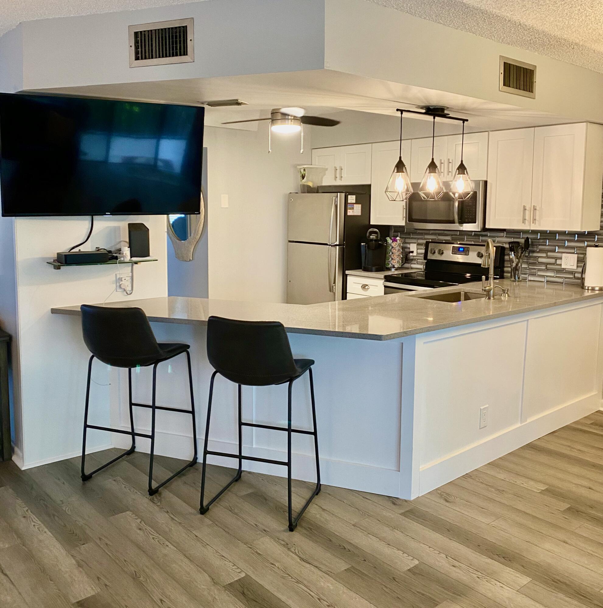 1605 Highway 1, Unit E403 Jupiter, FL 33477 - Photo 7 of 34 IMG_0184