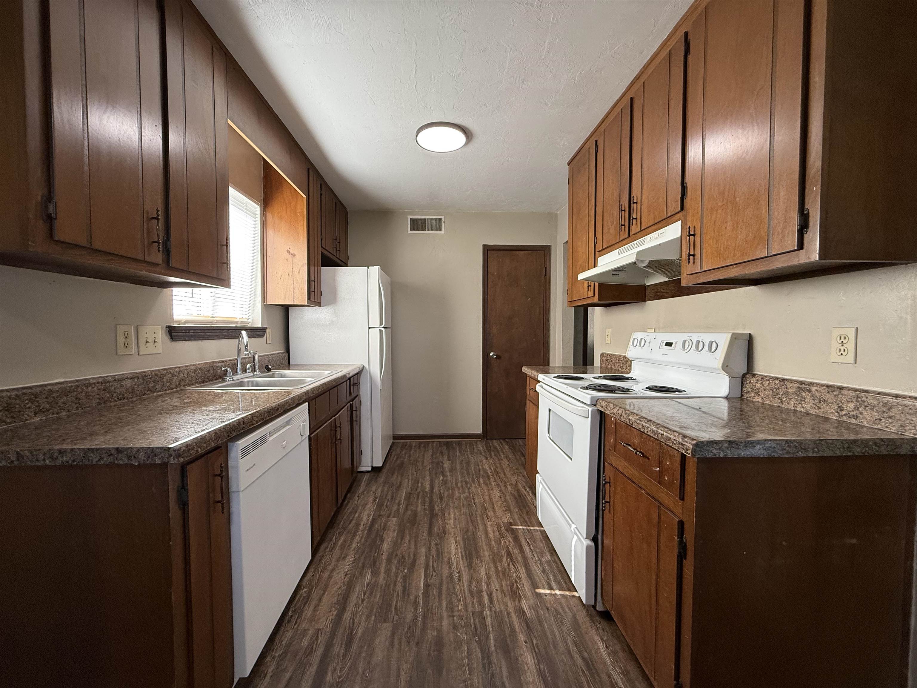 1411 Lazy Brook, Unit A Tallahassee, FL 32301 - Photo 3 of 9