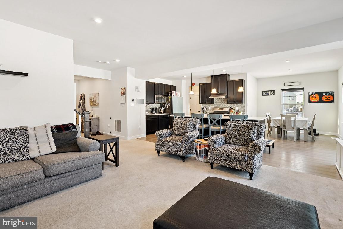 25 Matthew Street Williamstown, NJ 08094 - Photo 5 of 25 great room