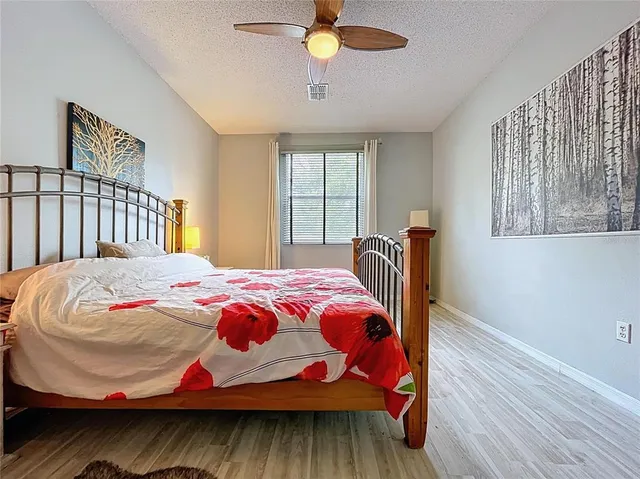 $630,000 | 5123 Shorewood Drive, Dade City, FL 33523