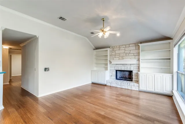 $3,995 | 6901 Bright Star Lane, Austin, TX 78736