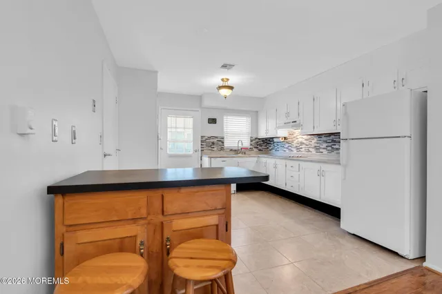 $210,000 | 493A Portsmouth Drive, Unit D, Lakewood, NJ 08701