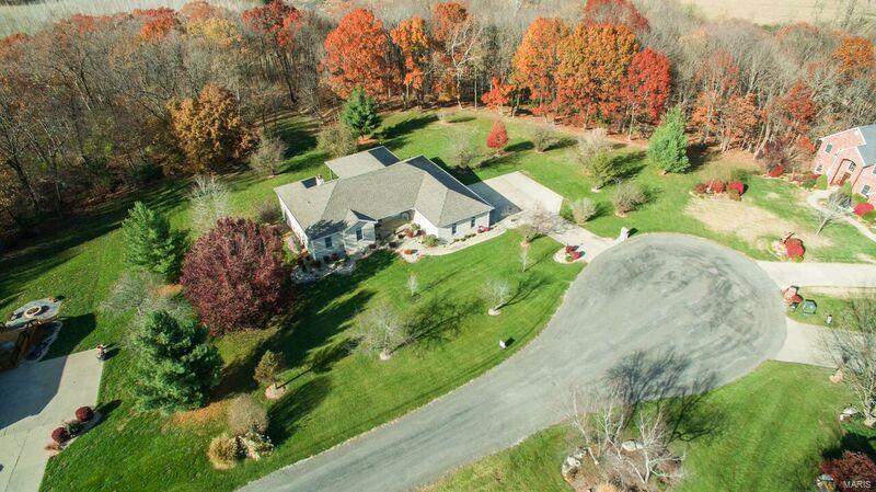 6536 Timber Ridge Godfrey, IL 62035 - Photo 3 of 33 Gallery Image 3