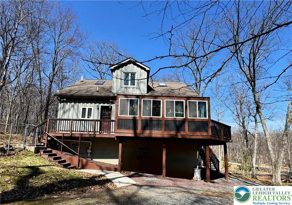 $345,000 | 1216 Dogwood Lane, Bushkill, PA 18324