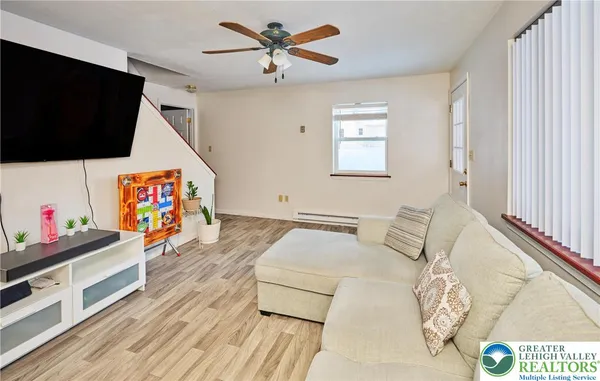 $329,000 | 1216 Dogwood Lane, Bushkill, PA 18324