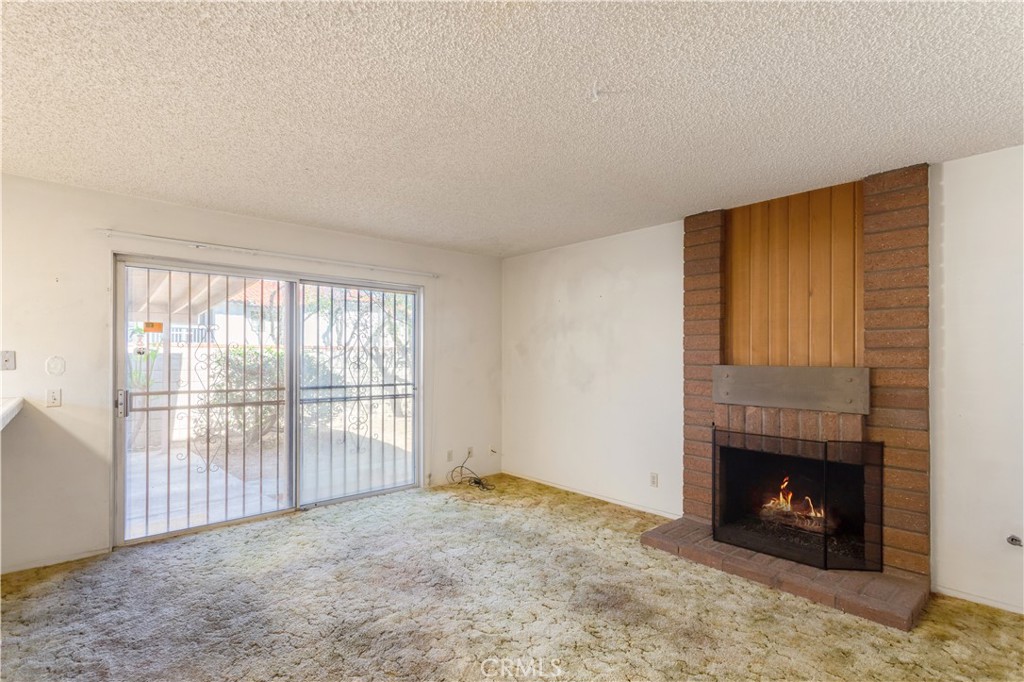 10333 Comanche Avenue Riverside, CA 92503 - Photo 14 of 42 Simulated Fire in Fireplace