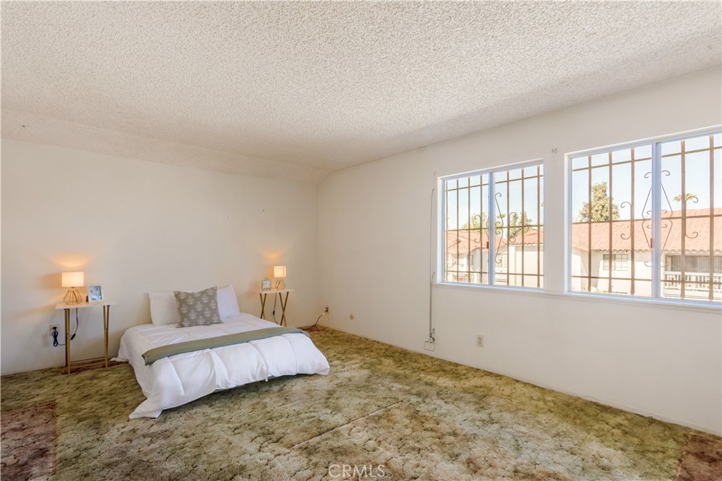 10333 Comanche Avenue Riverside, CA 92503 - Photo 20 of 42 Primary Suite, Upstairs