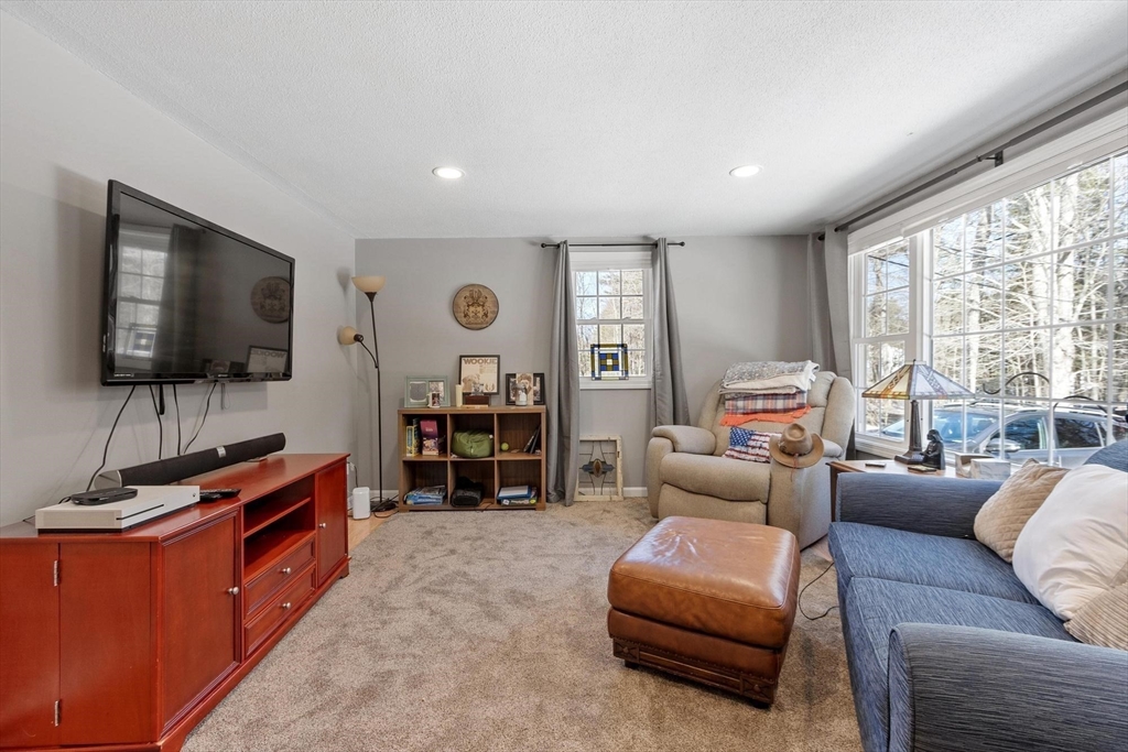 336 Otter River Road Templeton, MA 01468 - Photo 12 of 37