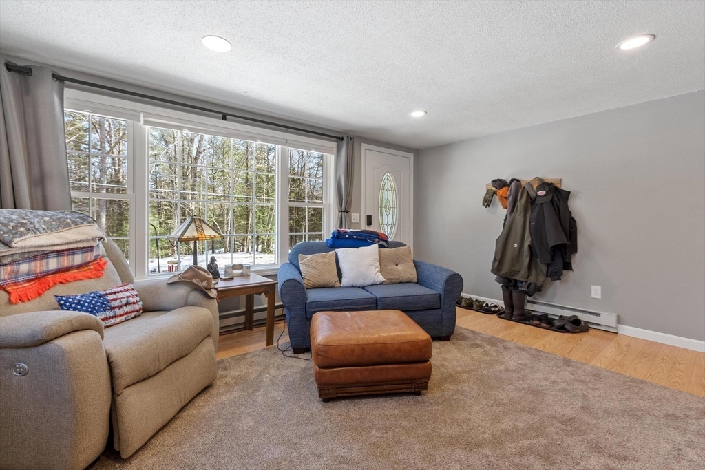 336 Otter River Road Templeton, MA 01468 - Photo 14 of 37