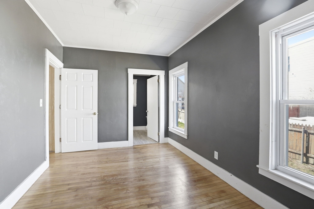79 Cambridge Street Fall River, MA 02721 - Photo 9 of 41