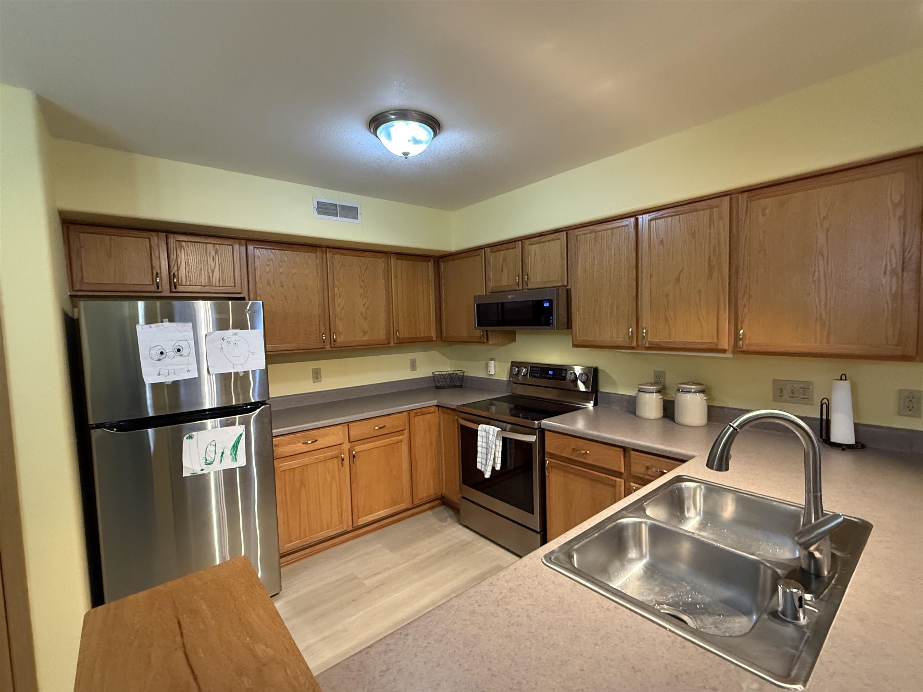 5332 Congress Avenue, Unit 4 Madison, WI 53718 - Photo 9 of 29