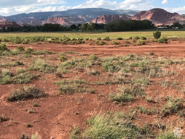 250 South River View Road East Torrey, UT 84775 - Photo 7 of 10 Mountain view