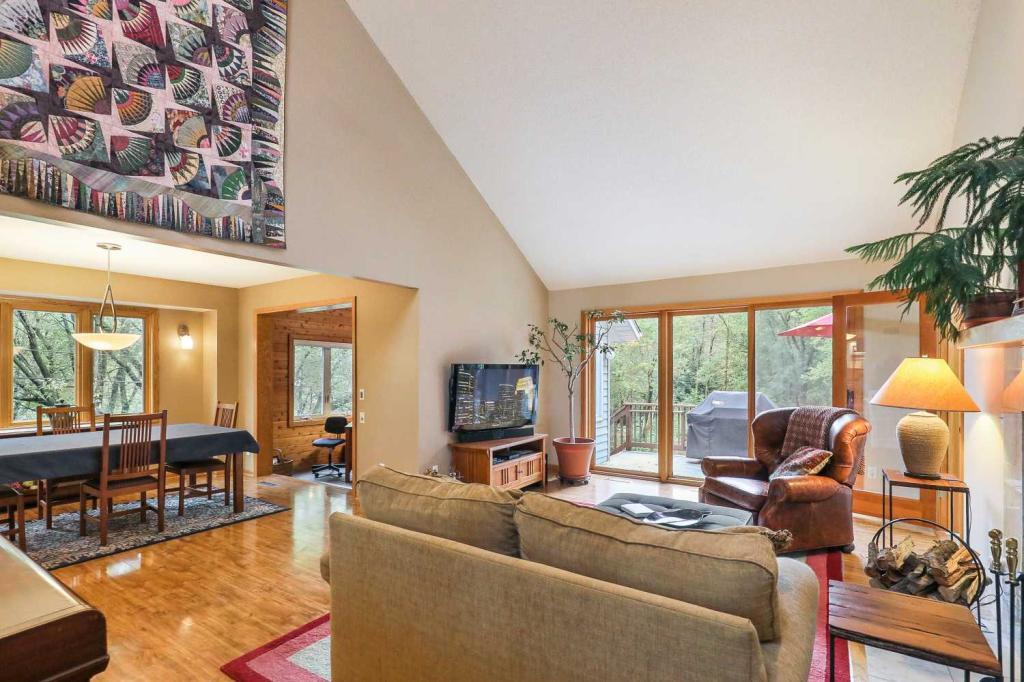 5201 Mayview Road Minnetonka, MN 55345 - Photo 3 of 36 Gallery Image 3