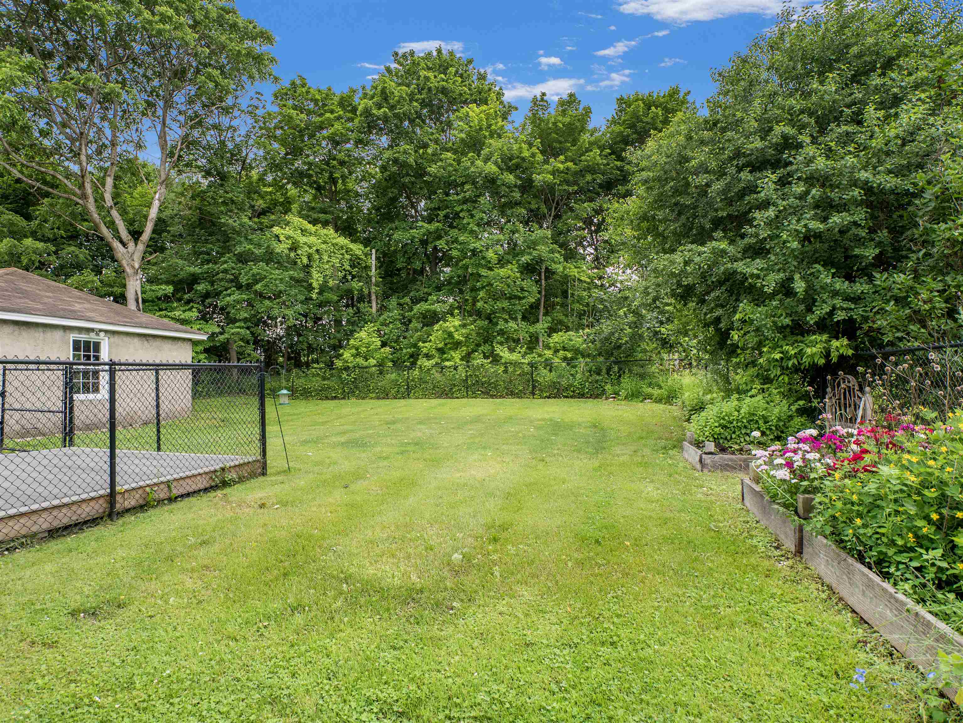 35 Lafayette Street Rutland, VT 05701 - Photo 29 of 34