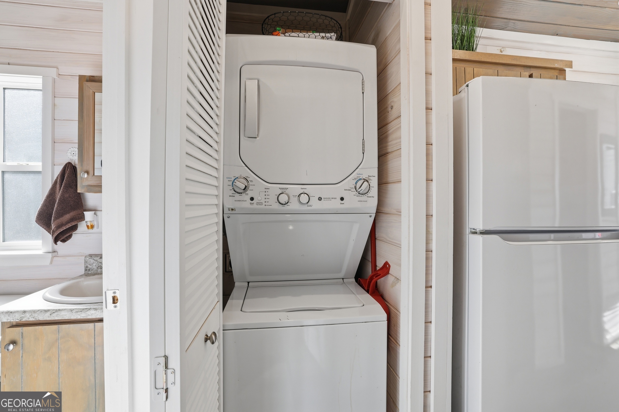 4960 Laurel Lodge Road, Unit 35 Clarkesville, GA 30523 - Photo 16 of 20 a utility room with dryer and washer